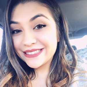 Meet your Posher, Isela